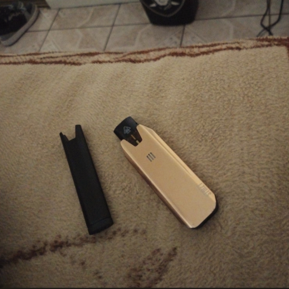 Stizzy battery